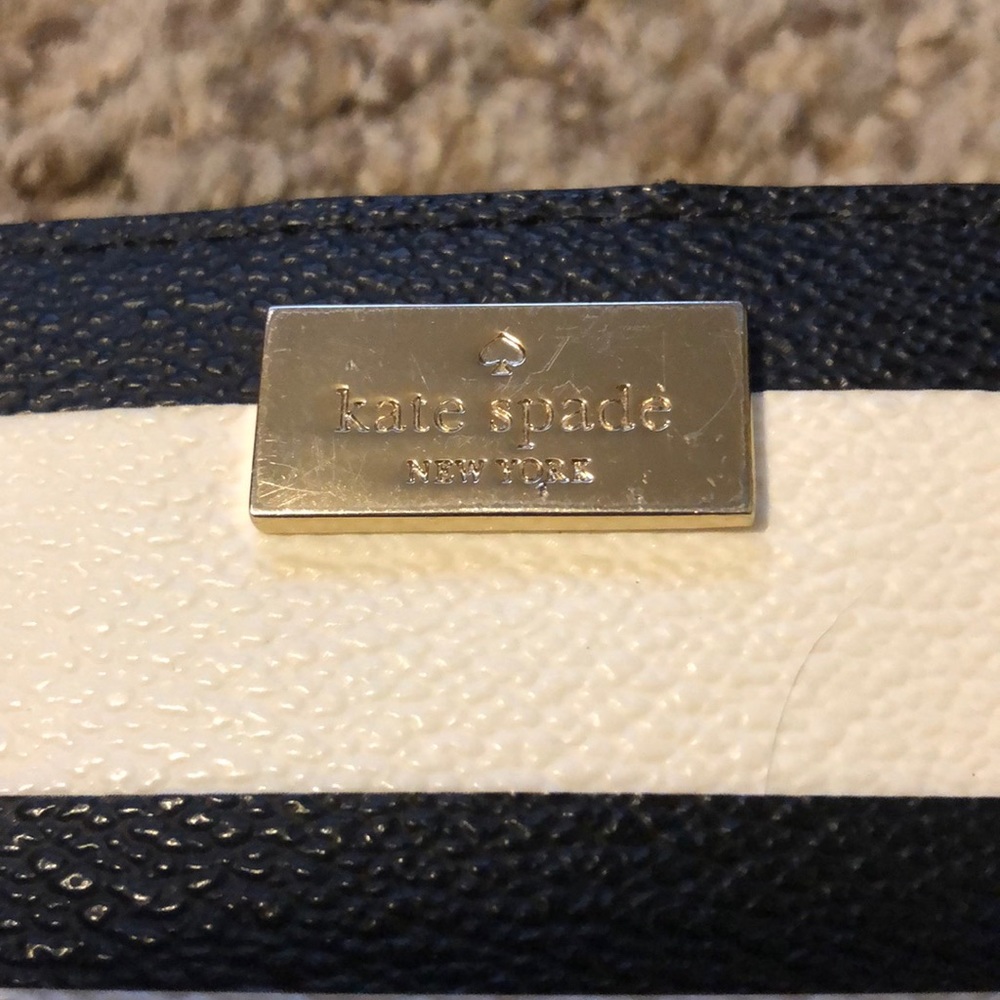 Kate Spade Wallet - Picture 2 of 5